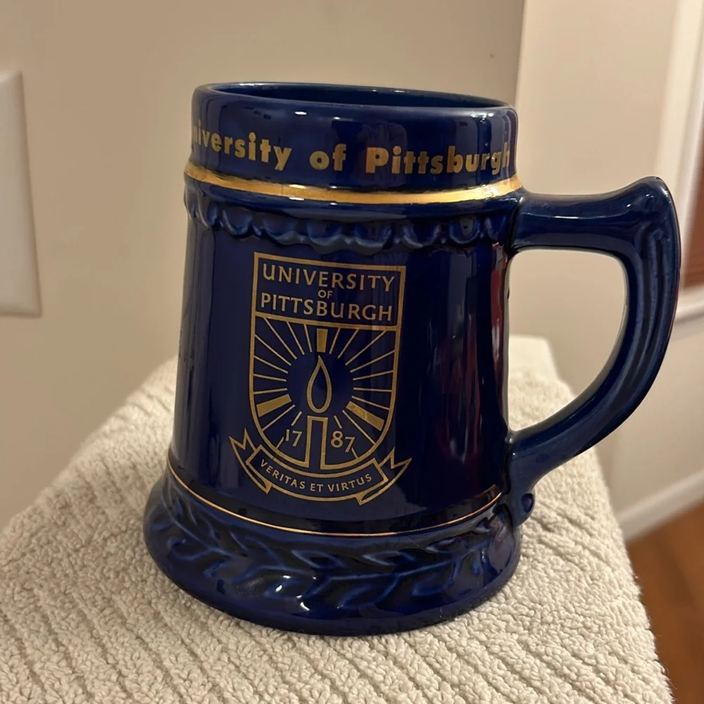 University of Pittsburgh Pitt Panthers Blue Ceramic Stein Gold Lettering 20 oz